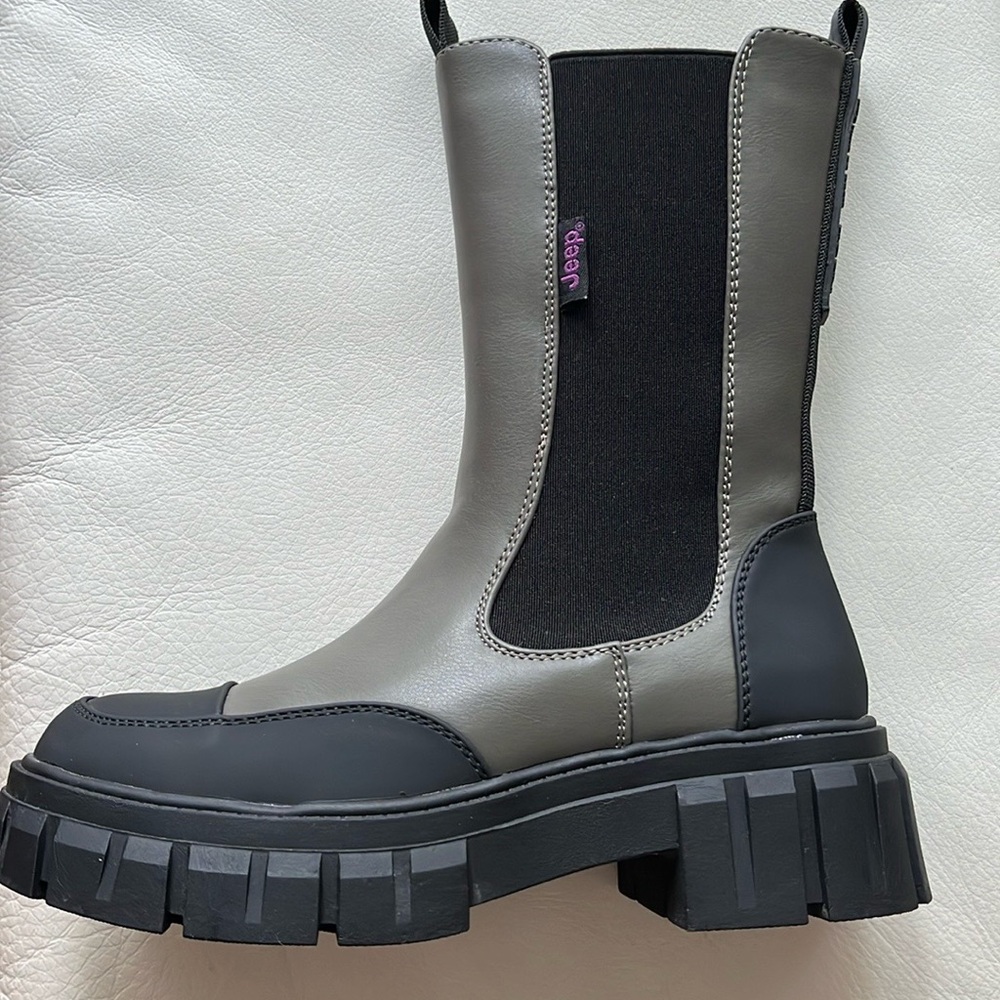 NWOT JEEP Ankle Boot